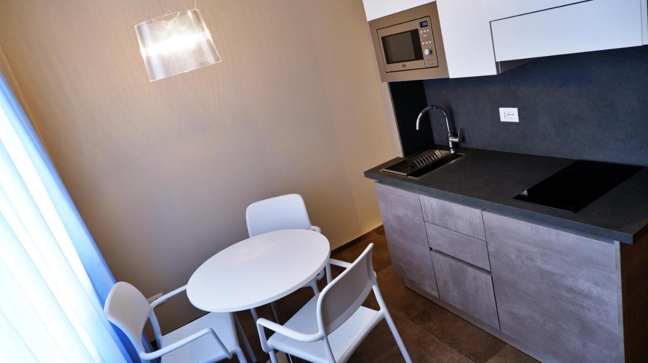 Pianomare Riviera Apartments And Rooms Imperia Zewnętrze zdjęcie